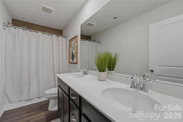 220 Eden Avenue, Mooresville, NC 28115