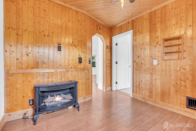 404-404 Elm Street, Cranford, NJ 07016