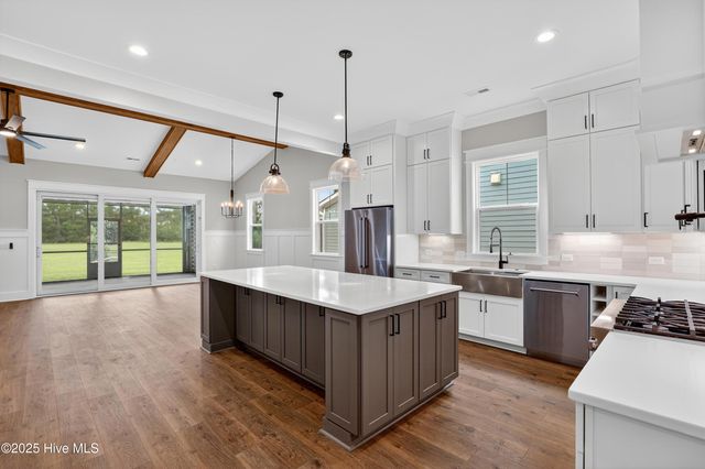 108 Whispering Pine Lane, Holly Ridge, NC 28445