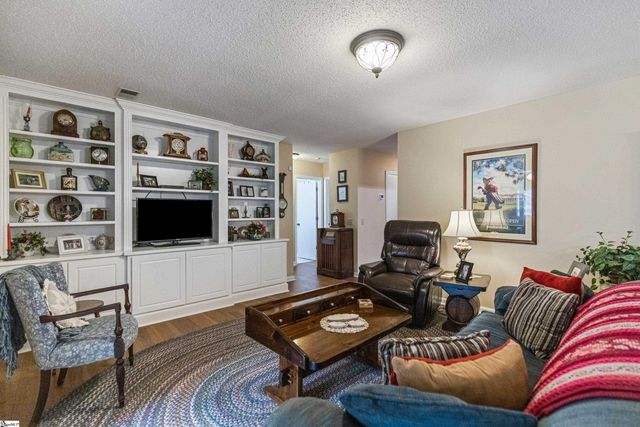 213 Creek Forest Drive, Greenville, SC 29615