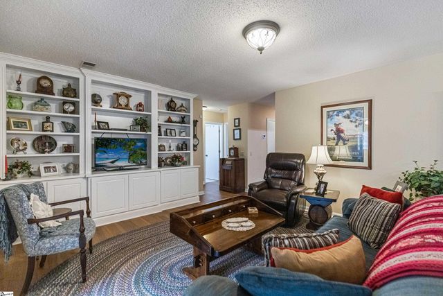 213 Creek Forest Drive, Greenville, SC 29615