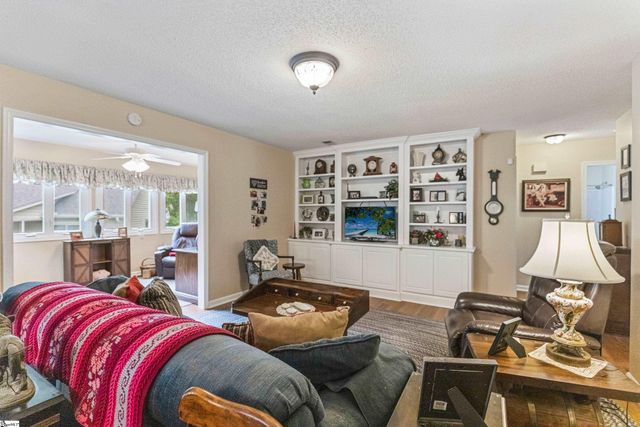 213 Creek Forest Drive, Greenville, SC 29615