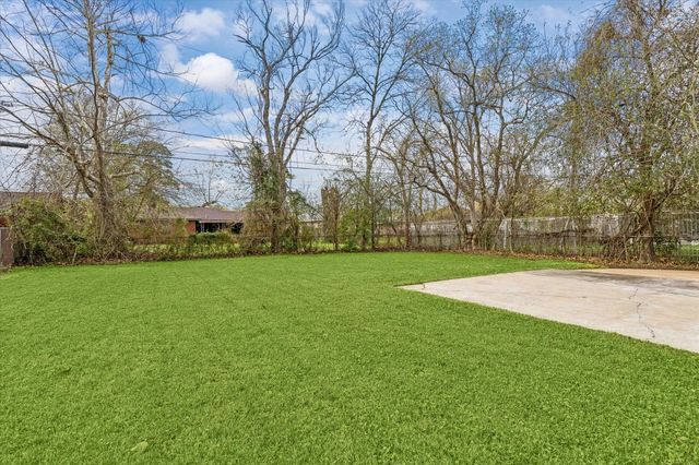 8410 Homewood Lane, Houston, TX 77028