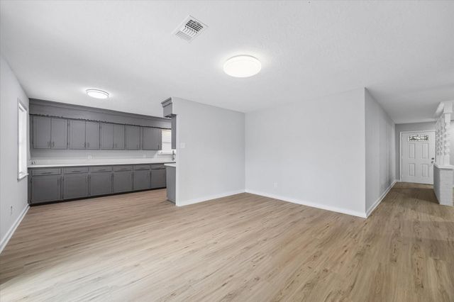 8410 Homewood Lane, Houston, TX 77028