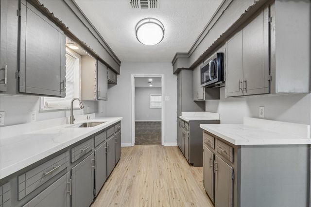 8410 Homewood Lane, Houston, TX 77028