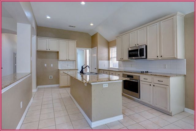 3917 Vernon Way, Fort Worth, TX 76244