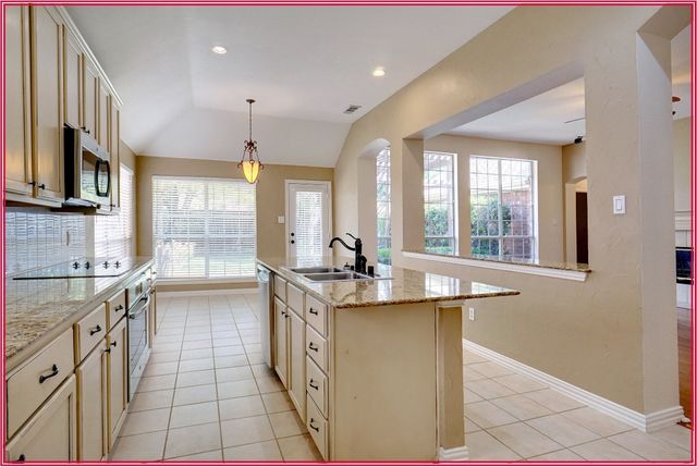 3917 Vernon Way, Fort Worth, TX 76244
