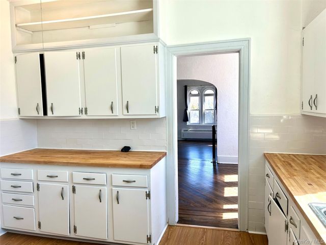 105 Mitchell Ave, Long Beach, NY 11561