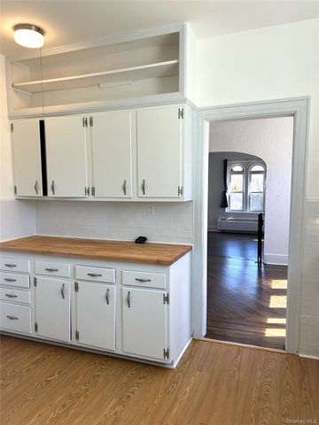 105 Mitchell Ave, Long Beach, NY 11561