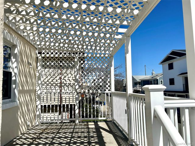 105 Mitchell Ave, Long Beach, NY 11561
