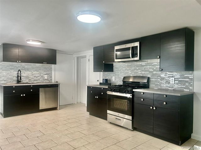 105 Mitchell Ave, Long Beach, NY 11561