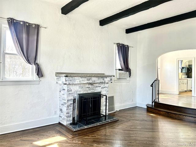 105 Mitchell Ave, Long Beach, NY 11561