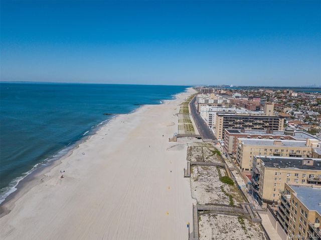 105 Mitchell Ave, Long Beach, NY 11561