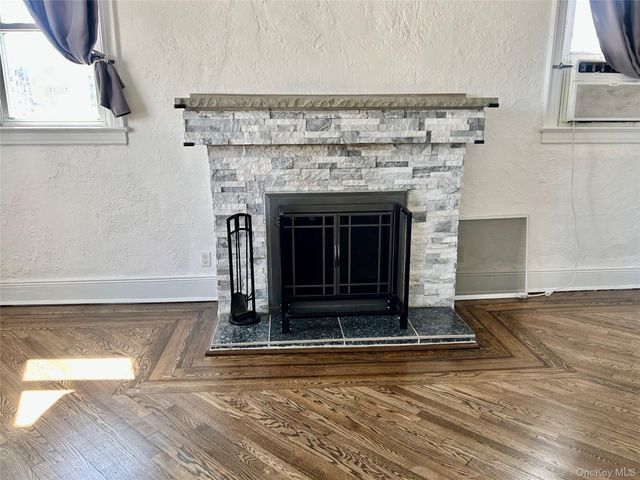 105 Mitchell Ave, Long Beach, NY 11561