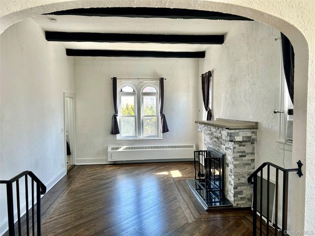105 Mitchell Ave, Long Beach, NY 11561