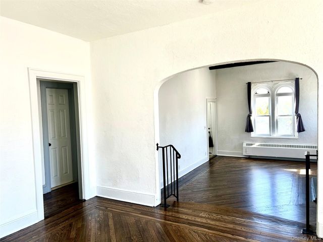 105 Mitchell Ave, Long Beach, NY 11561