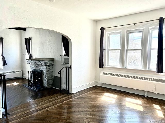 105 Mitchell Ave, Long Beach, NY 11561
