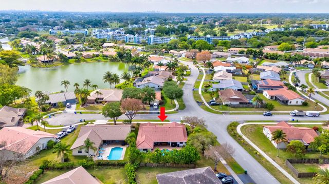 7711 NW 18th Ct, Margate, FL 33063