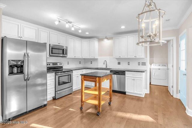 4071 Country Garden Lane, Southport, NC 28461