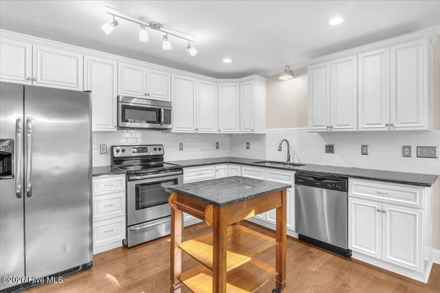 4071 Country Garden Lane, Southport, NC 28461