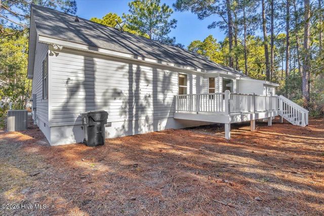 4071 Country Garden Lane, Southport, NC 28461