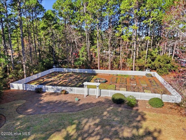 4071 Country Garden Lane, Southport, NC 28461