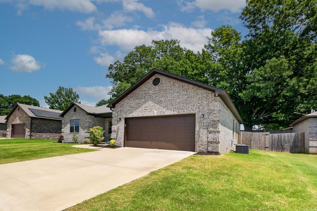 24 Aberdeen Drive, Cabot, AR 72023