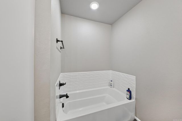24 Aberdeen Drive, Cabot, AR 72023