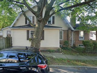 2321 Sycamore Street 2, Easton, PA 18042