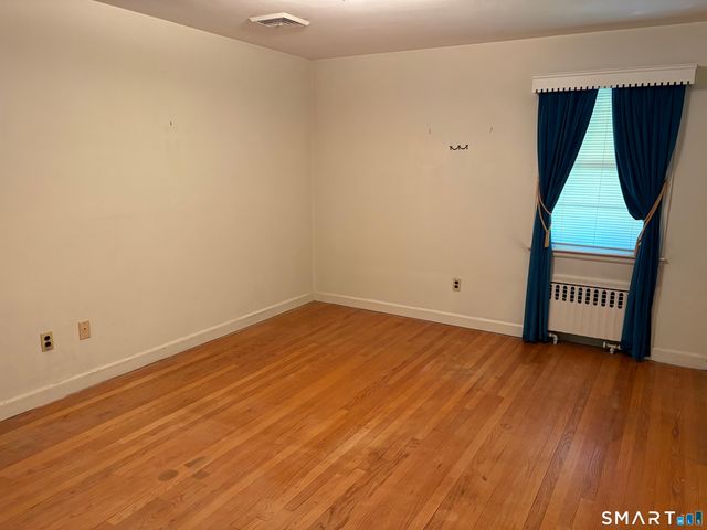 18 Four Rod Road, Hamden, CT 06514