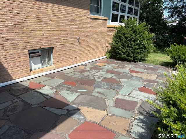 18 Four Rod Road, Hamden, CT 06514
