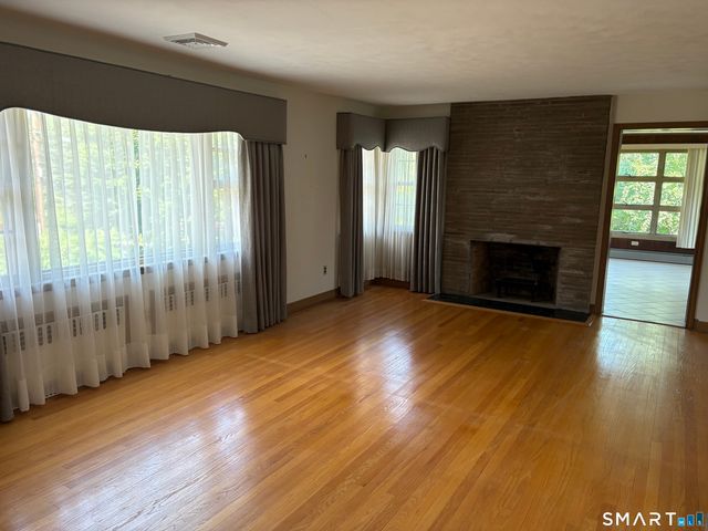 18 Four Rod Road, Hamden, CT 06514