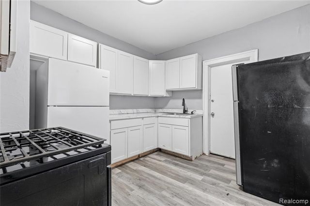 3290 Tuxedo Street, Detroit, MI 48206