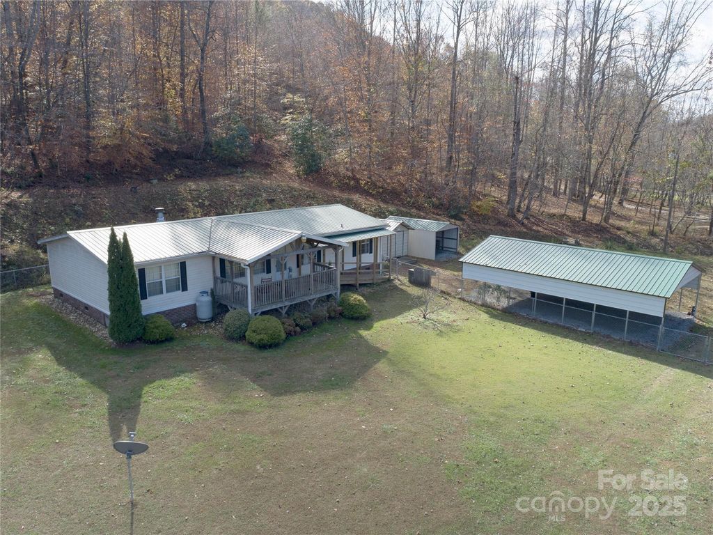 1922 Zacks Fork Road, Lenoir, NC 28645