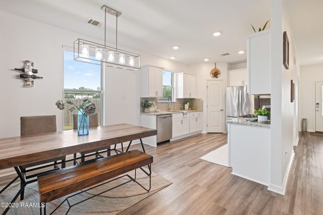 111 Bottes Avenue, Youngsville, LA 70592