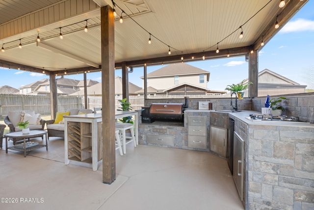 111 Bottes Avenue, Youngsville, LA 70592