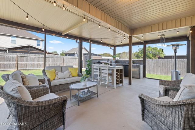 111 Bottes Avenue, Youngsville, LA 70592