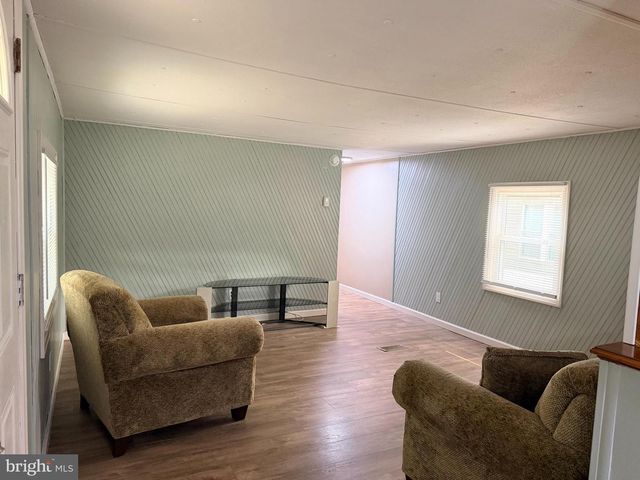 10 ASHWOOD DR, Pittsgrove, NJ 08318
