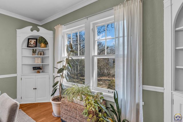 2716 SW 13th ST, Topeka, KS 66604