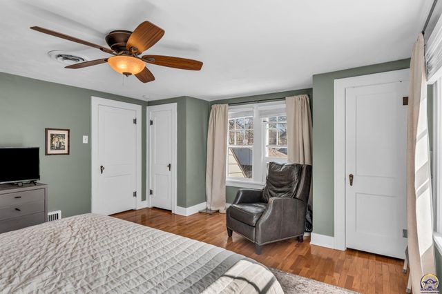 2716 SW 13th ST, Topeka, KS 66604