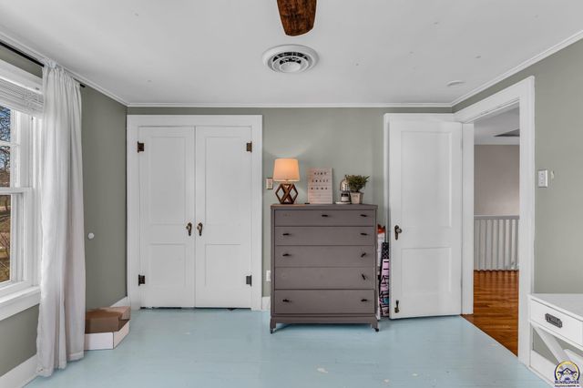 2716 SW 13th ST, Topeka, KS 66604