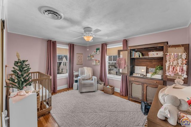 2716 SW 13th ST, Topeka, KS 66604