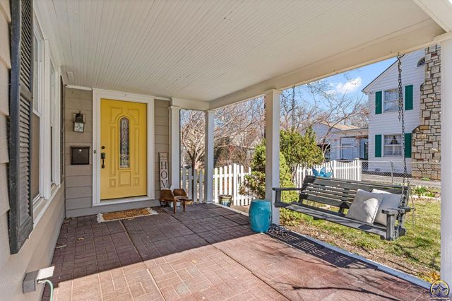 2716 SW 13th ST, Topeka, KS 66604