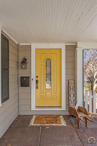 2716 SW 13th ST, Topeka, KS 66604