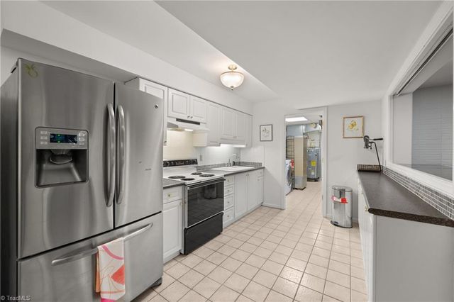 1065 Englewood Drive, Winston-salem, NC 27106