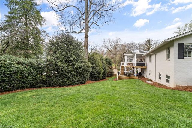 1065 Englewood Drive, Winston-salem, NC 27106