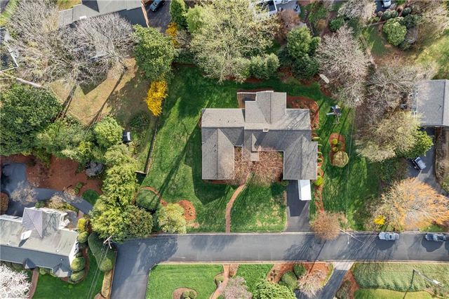 1065 Englewood Drive, Winston-salem, NC 27106