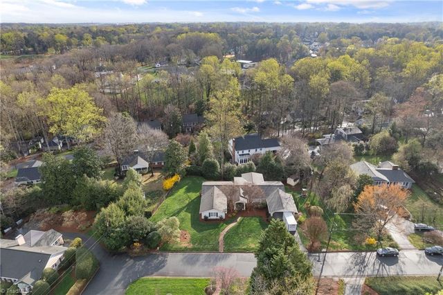 1065 Englewood Drive, Winston-salem, NC 27106