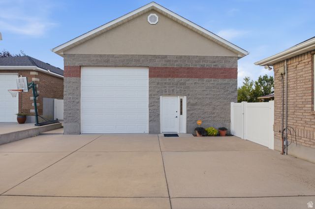 2918 W 8870 S, West Jordan, UT 84088