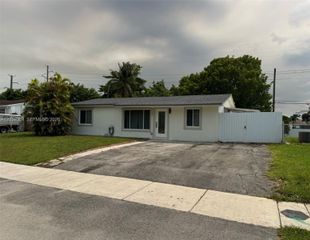 2181 SW 50th Avenue, Fort Lauderdale, FL 33317